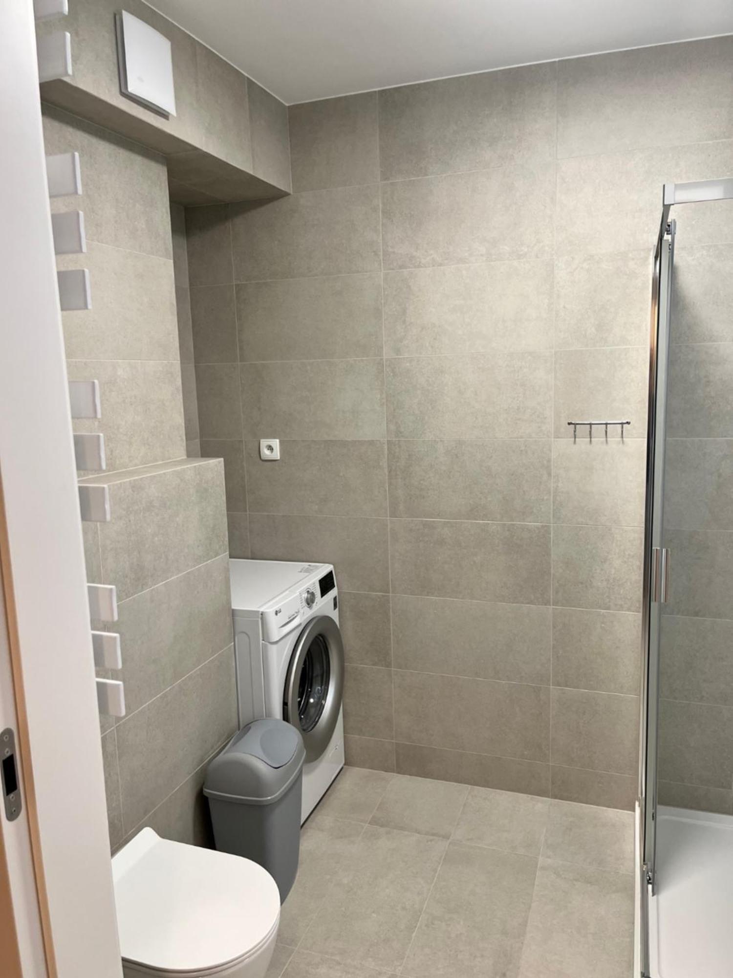 Apartament Julia 1-4 Os Starowapiennikowa 42A Z Balkonem I Klimatyzacja Kielce Exterior foto