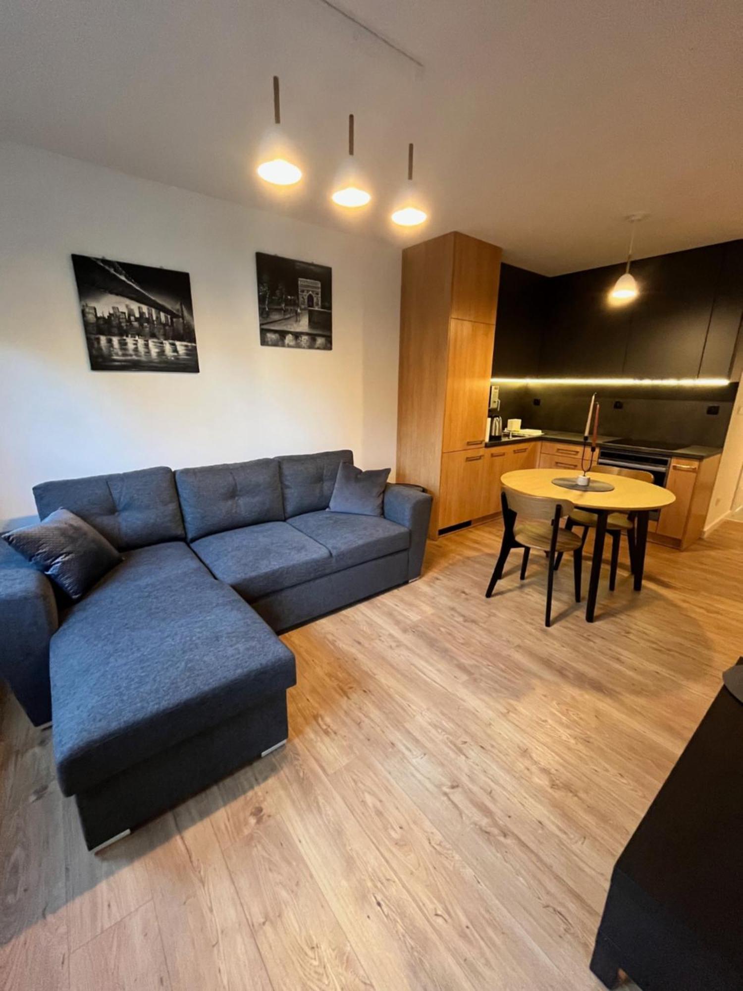 Apartament Julia 1-4 Os Starowapiennikowa 42A Z Balkonem I Klimatyzacja Kielce Exterior foto