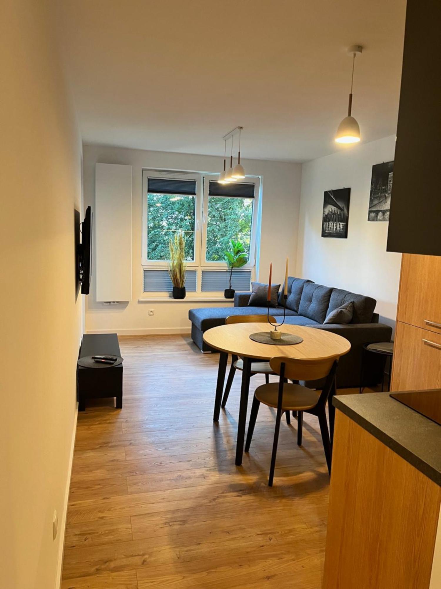 Apartament Julia 1-4 Os Starowapiennikowa 42A Z Balkonem I Klimatyzacja Kielce Exterior foto